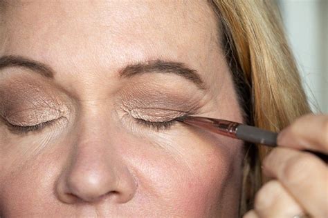 best eyeshadow for mature hooded eyes